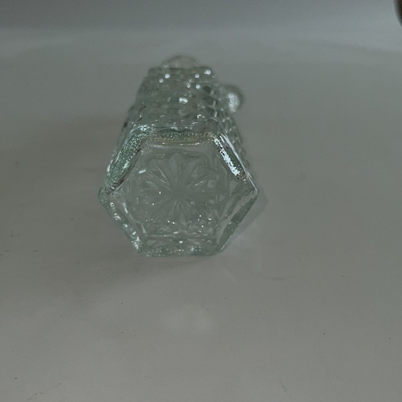 Vintage Anchor Hocking Wexford Clear Glass Oil & Vinegar cruet with Topper - Picture 5 of 5